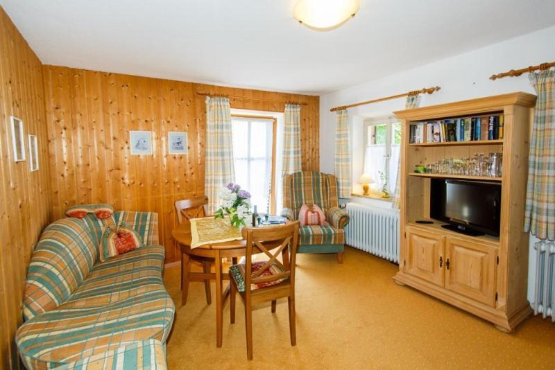 Cafe Chiemgau Und Gaestehaus Ruhpolding Dış mekan fotoğraf